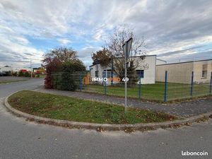 Entrepôt 120 m² Cholet