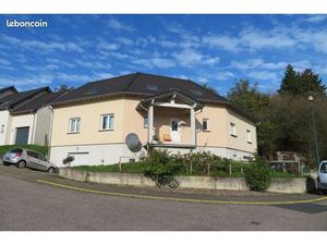 Maison individuelle avec 2 beaux et grands appartements sur un terrain de 5 5 ares