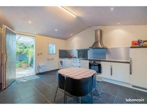 Maison T4 rénovée jadin vue dégagée Septème les Vallons