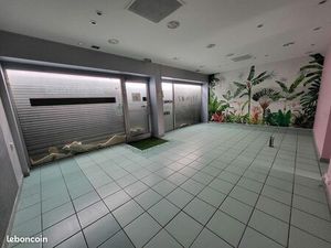 Local commercial 44 m² accessible P.M.R