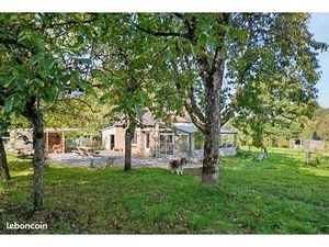 Petit coin de paradis (3ha / grange / Forêt / ruisseau)