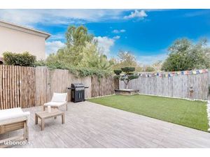 A vendre villa t4 avec jardin et garage + place de parking