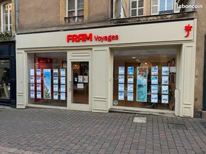 Local commercial 122 m²