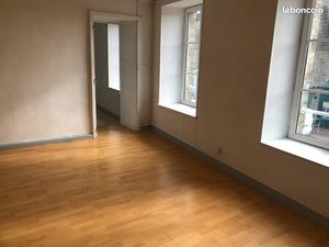 Appartement Trés lumineux 1 chambre 1 bureau proche commerces