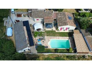 Propriété 8 pièces 188 m²