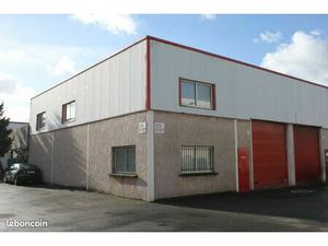 Entrepot / atelier 270m2 aménagé