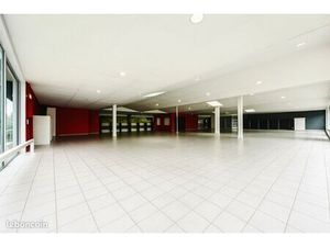 Local commercial 600 m² Fagnières