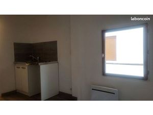 Studio 13m2 centre-ville 1er étage