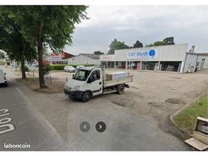 Surface commerciale à Louer