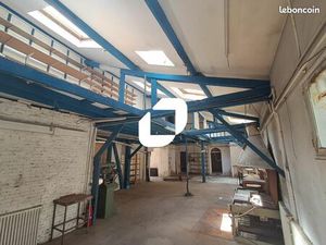 Local industriel 220 m²