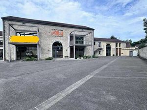 Local 1300 m² Beaune