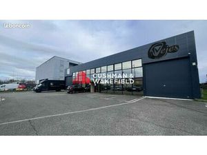 Local d'activité 1 450 m²