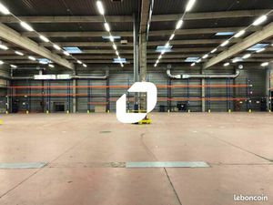 Local bureaux 9 688 m²