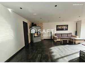 Propriété 7 pièces 216 m²