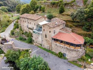 Vente batiise du 17 em siecle a anduze