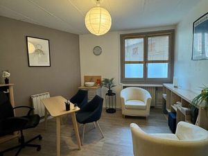 Loue pièce dans un cabinet partagé