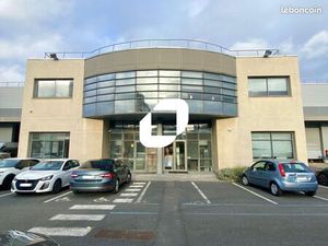 Local d'activité 2 244 m²