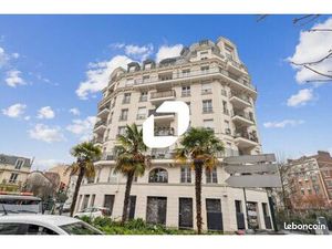 Local commercial 181 m²