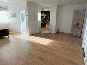 Location de salles dans local professionnel -Morestel