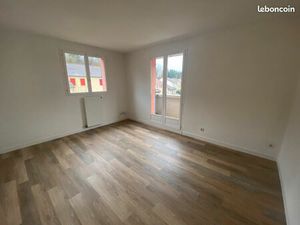 Appartement F2 avec Parking: Clairieu