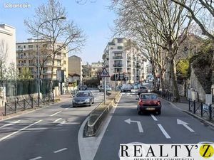 Local commercial 175 m²