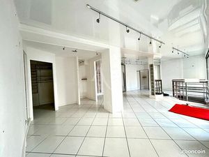 Local commercial 67 m² CRAON