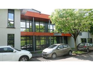 Bureaux 353 m² à SMH