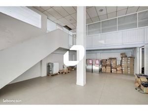 Bureaux 268 m²