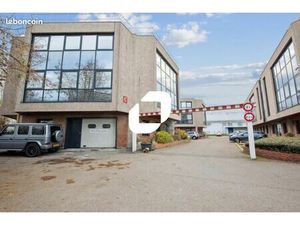 Local d'activité 343 m²