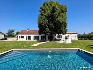 Propriété 7 pièces 184 m²