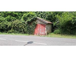 Terrain avec garage
