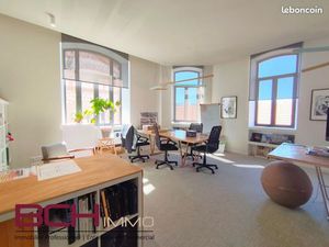 Bureaux 302 m²