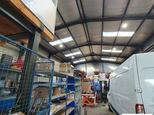 Local d'activité 600 m²