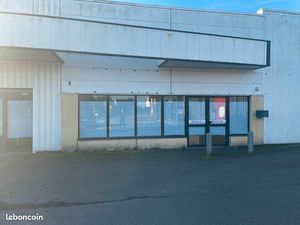 Local commercial 400 m²
