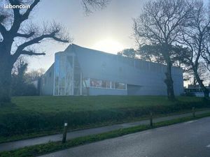 Local d'activité 1 000 m²