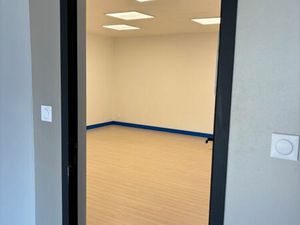 À louer : Local professionnel de 24 m² à Portsall