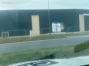 Local 200 m² PONT L ABBE