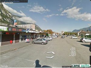 Local commercial 83 m²