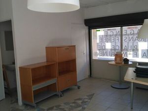 Local Commercial Monistrol