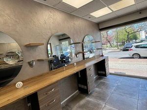 Fonds de commerce salon de coiffeur + point chaud