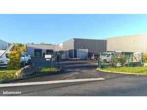 Parc Alata Creil  entrepôt 300m² + bureau 80m²  disponible 01/01/2026