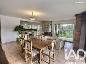 Propriété 6 pièces 154 m²