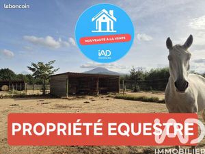 Propriété 4 pièces 132 m²