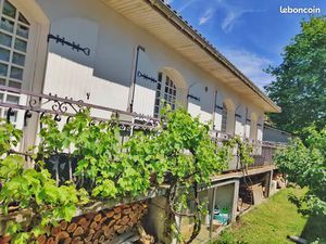 ? Maison Familiale avec Atelier Polyvalent Idéal pour Artisans