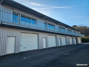 Bureau + local de stockage a louer