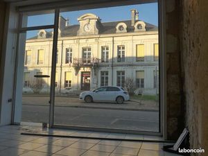 Local commercial / professionnel en plein centre de Mussidan / Emplacement idéal