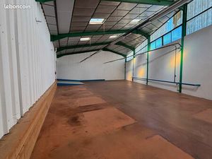 Grand local professionnel - ZI Saint Antoine - 300m² à 720m²  ou plus si nécessaire
