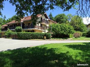 Studio Rez de jardin   vue montagne