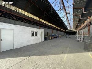 Local industriel 1 450 m²