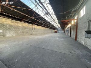 Local industriel 1 680 m²